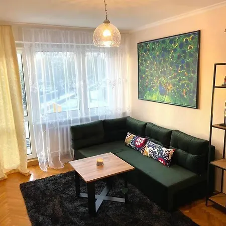 Pod Pawiem Apartment *